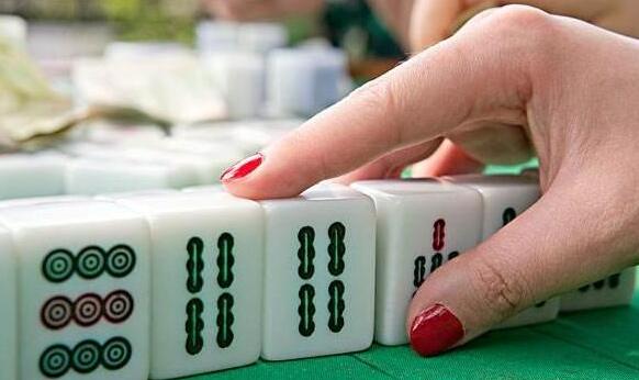 打麻将输牌的，几个技巧帮你砸场子